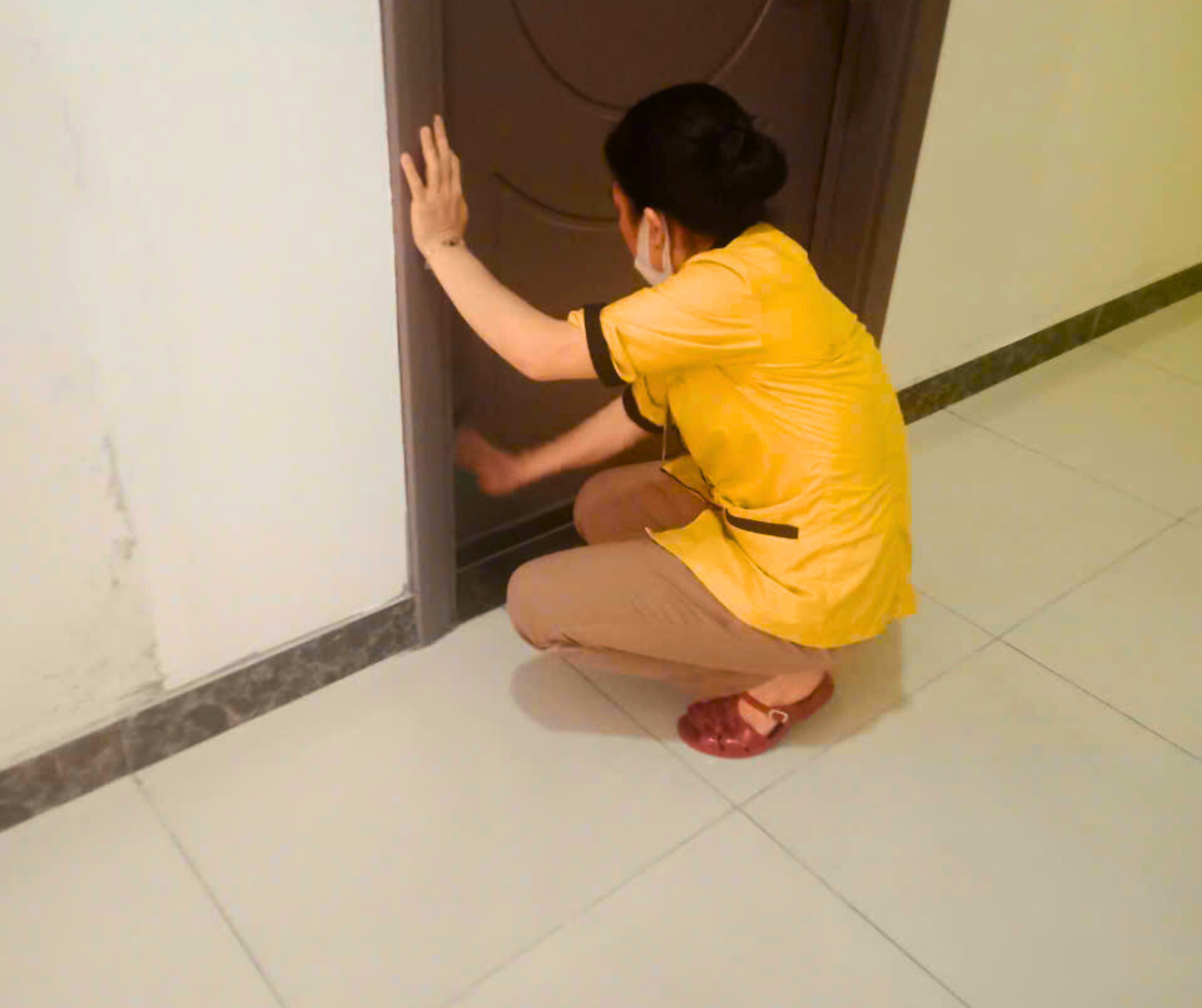 H (7) H (7)
